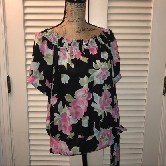 Agora Tie Waist Floral Tops Bundle of 2 - Picture 12 of 16